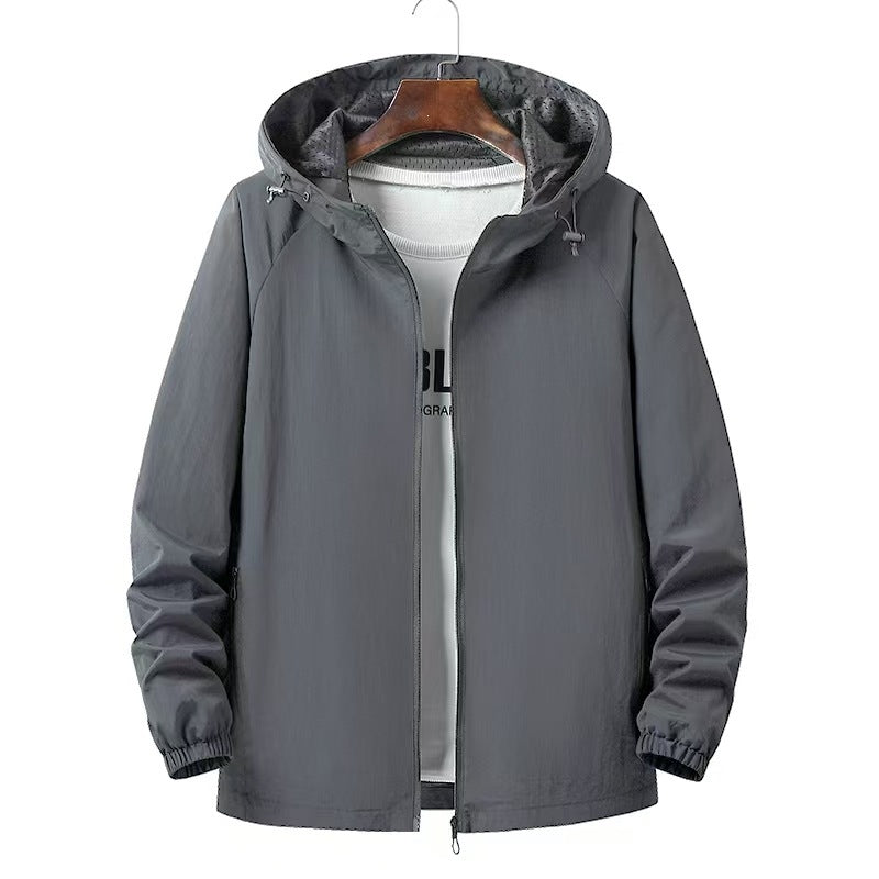 Funktionale Herren Regenjacke mit Kapuze in Gelb, winddicht & atmungsaktiv, optimal für Outdoor.