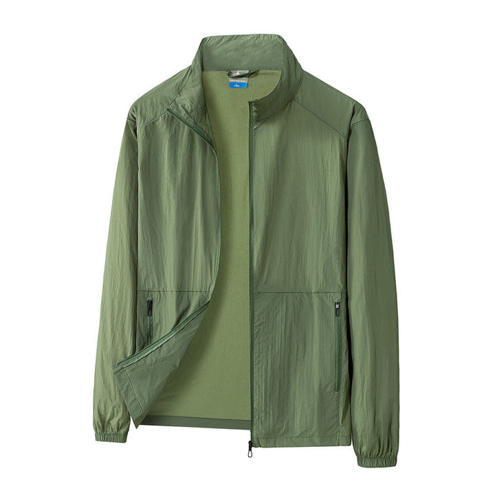 Sportliche Herren Outdoorjacke, wasserabweisend & leicht, ideal für Wandern & aktive Freizeit.