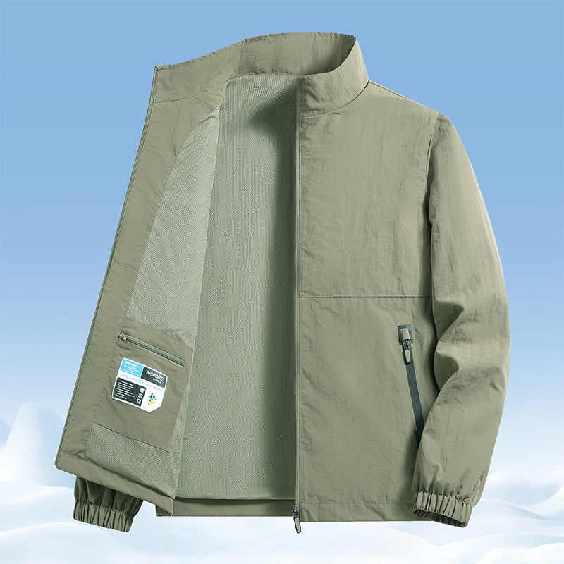 Funktionale Herren Outdoor-Jacke, atmungsaktiv, leicht, windabweisend für alle Outdoor-Sportarten.