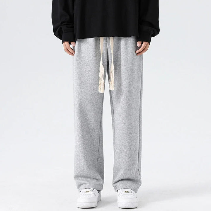 Herren Freizeithose in Grau, bequem & vielseitig für Sport & Alltag.