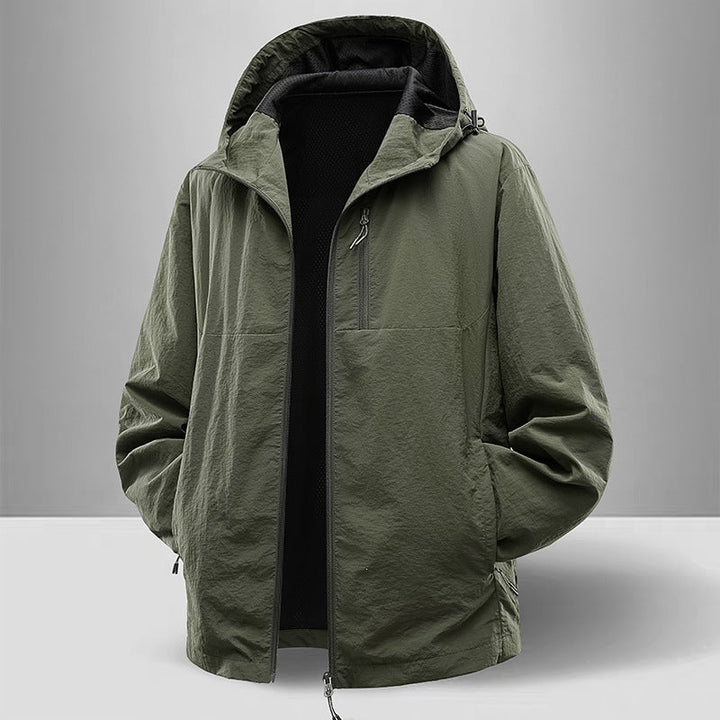 Hochwertige Funktionsjacke für Herren, wasserdicht, atmungsaktiv & winddicht, optimaler Schutz im Freien.