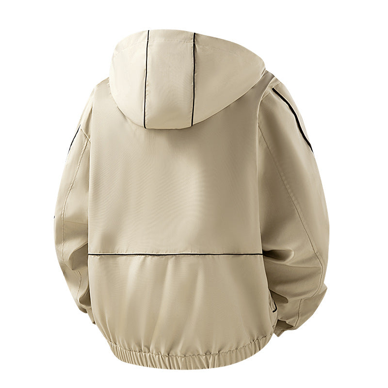 Stylische Herren-Freizeitjacke mit Kapuze. Perfekt als leichte Outdoor- & Sportjacke für jede Jahreszeit.
