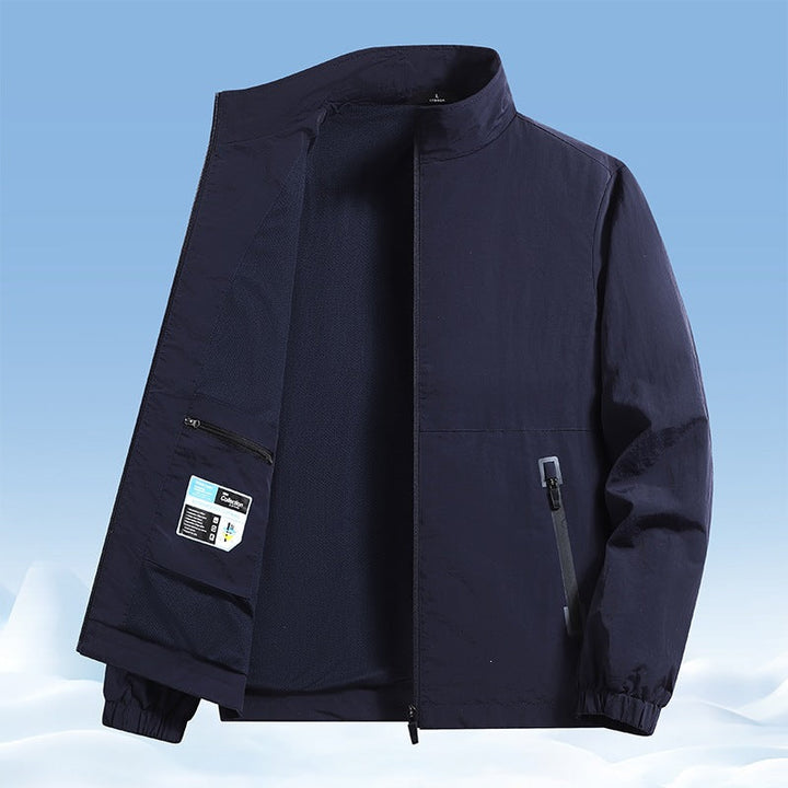 Robuste Herren Leichtjacke für Outdoor-Abenteuer, Wandern & Trekking, sehr atmungsaktiv.