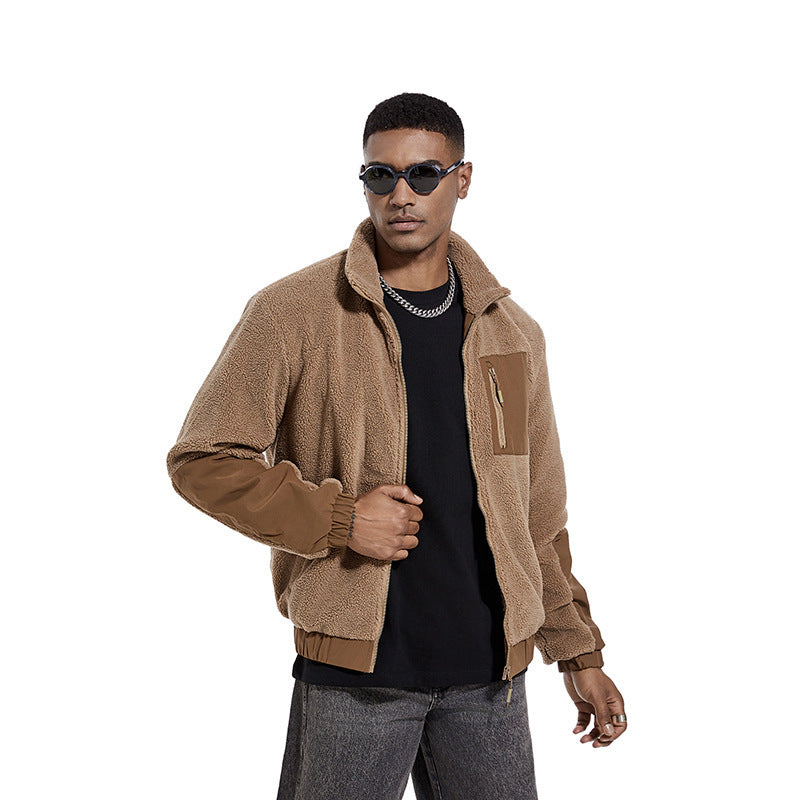 Sportliche Herren Fleecejacke mit Windschutz, hoher Kragen für Wärme, perfekt für Alltagsmode.