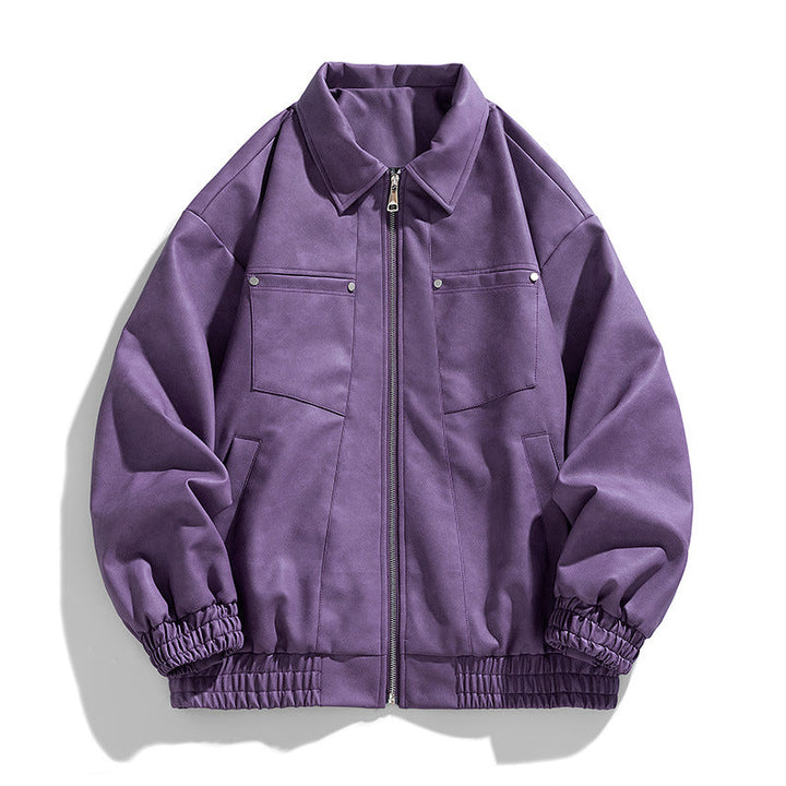 Detailaufnahme der praktischen Seitentaschen an der Herren Freizeitjacke; geräumig und sicher mit Reißverschluss.