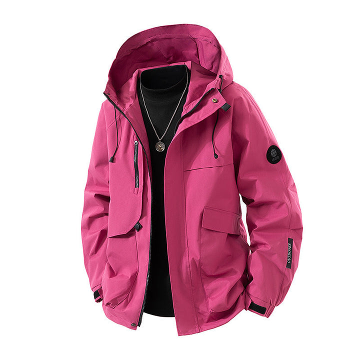 Wetterfeste Herren Übergangsjacke mit Kapuze, schützt vor Wind und leichtem Regen, für aktive Tage.