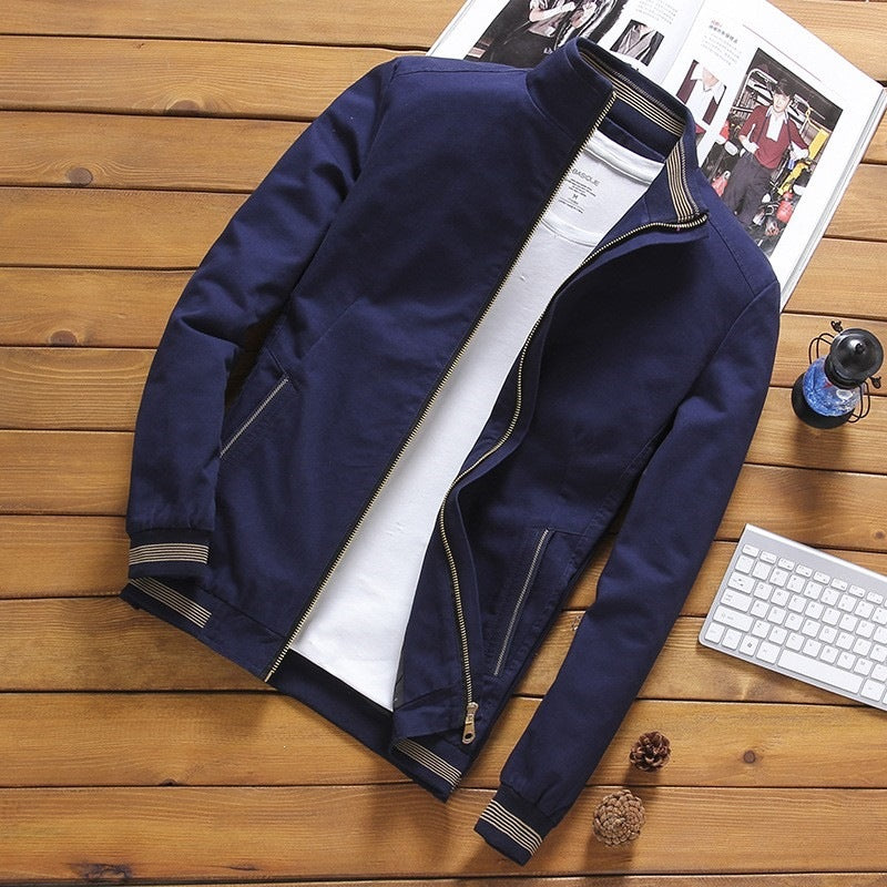 Herren klassische Freizeitjacke, dunkelblau, für stilvolle Alltagslooks. Bequeme Übergangsjacke.