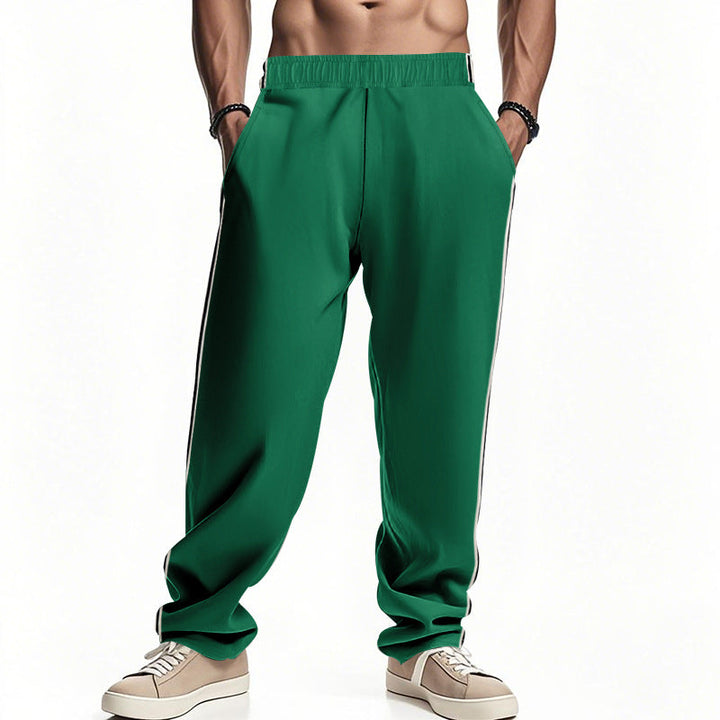 Locker geschnittene Herren Jogginghose mit elastischem Bund & Streifen, optimal für Freizeit.