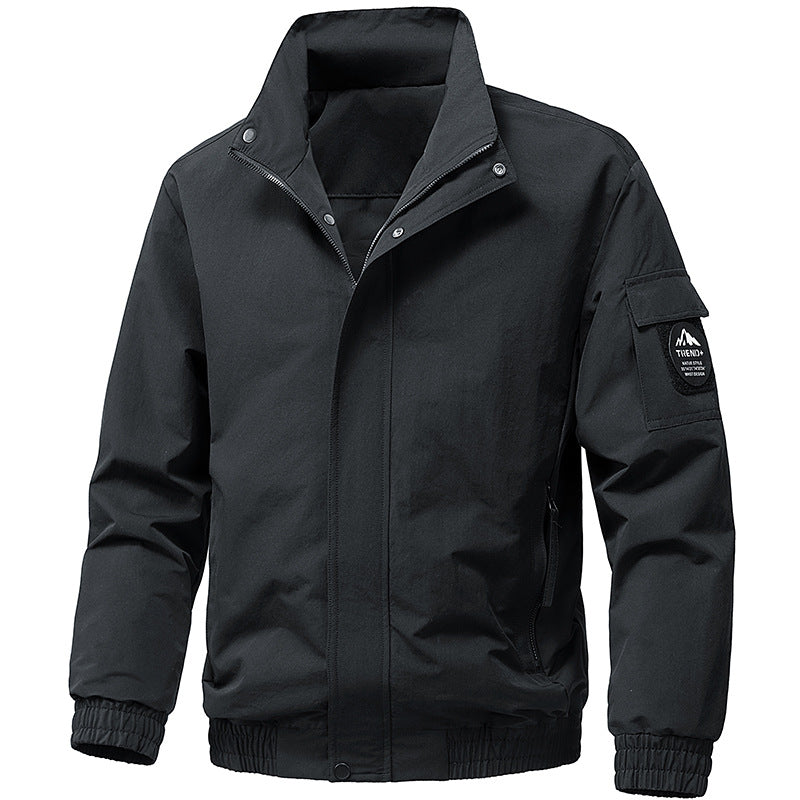 Komfortable Herren-Windjacke, atmungsaktiv & leicht. Perfekt für Sport, Freizeit und Reisen.
