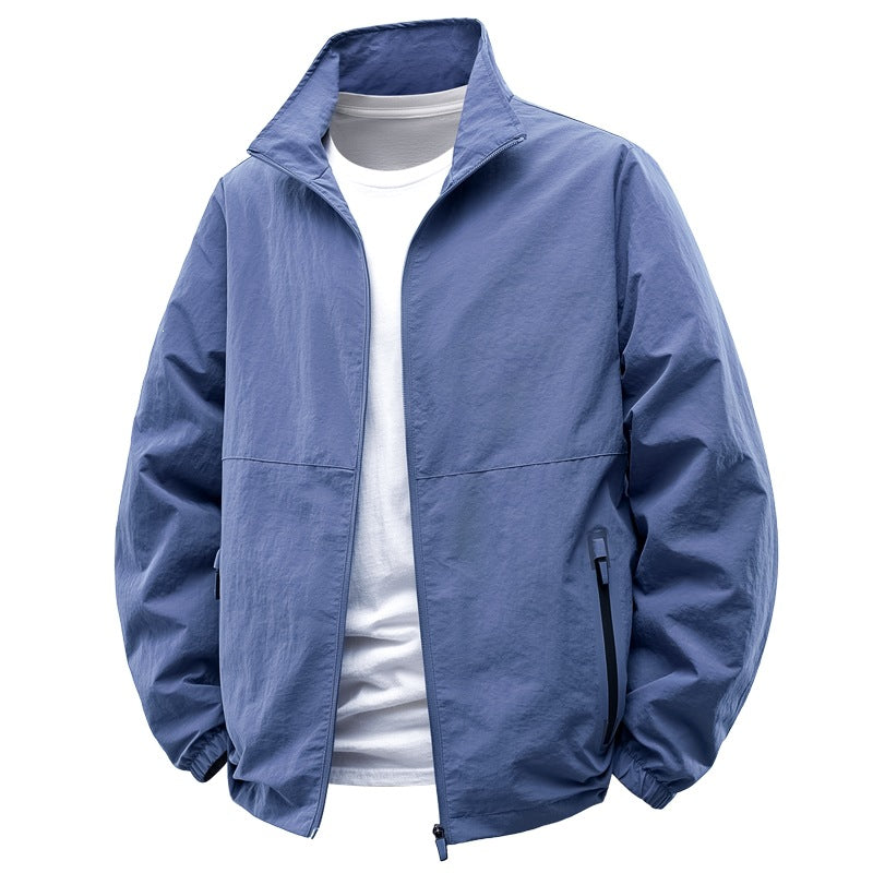 Vielseitige Freizeitjacke für Herren, wetterfest & komfortabel, ein Must-have für jeden Kleiderschrank.