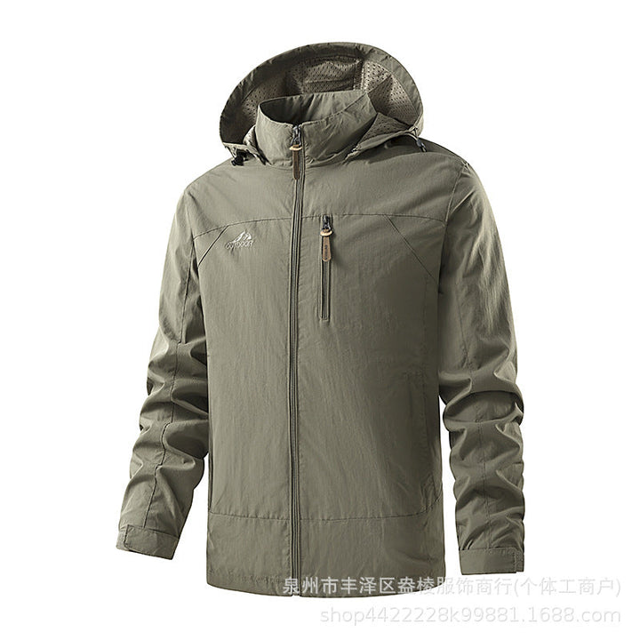 Schützende Herren Outdoorjacke, atmungsaktiv & wetterfest. Leichte Freizeitjacke für Radfahren und Wanderungen.