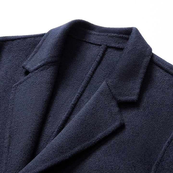 Zeitloser Damen Übermantel in Dunkelblau. Lang, tailliert & elegant für Business und Freizeit Herbst/Winter.
