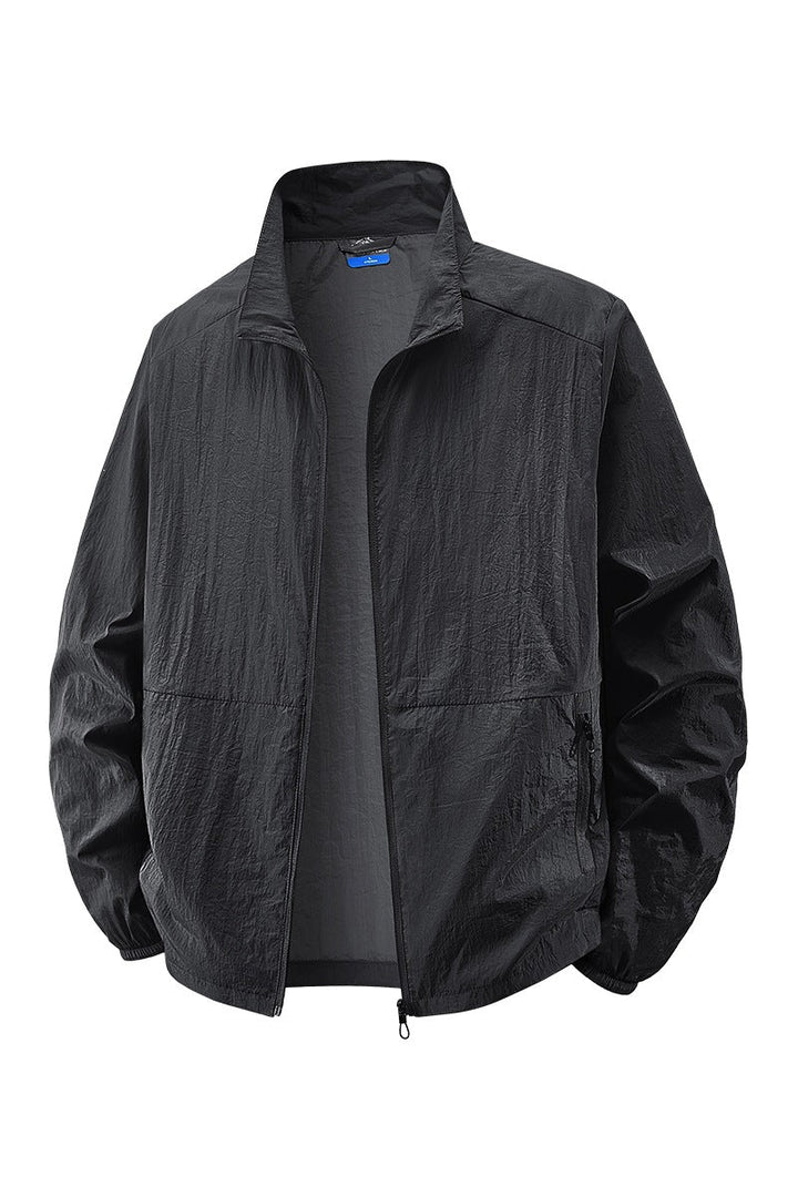 Rote Herren Windbreaker Jacke mit Kapuze. Winddicht, wasserabweisend, perfekte Freizeitjacke.