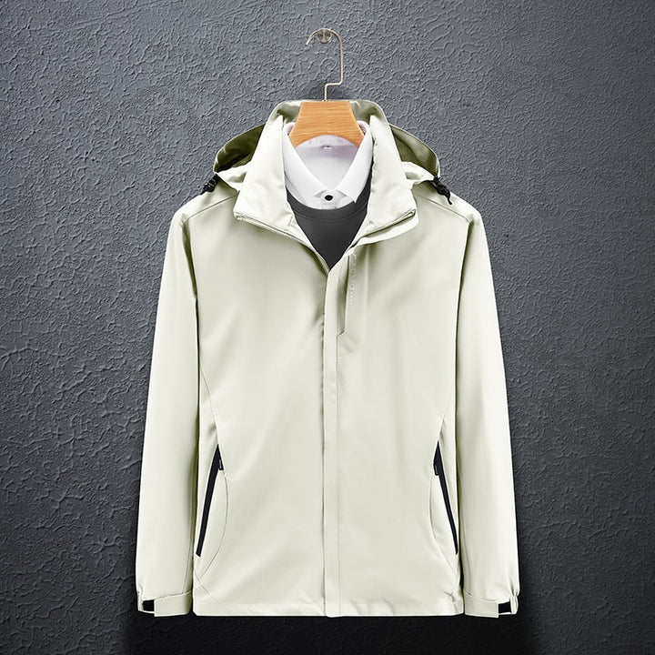 Langlebige Herren Outdoor-Sportjacke, atmungsaktiv & wasserabweisend. Perfekt für Abenteuer.