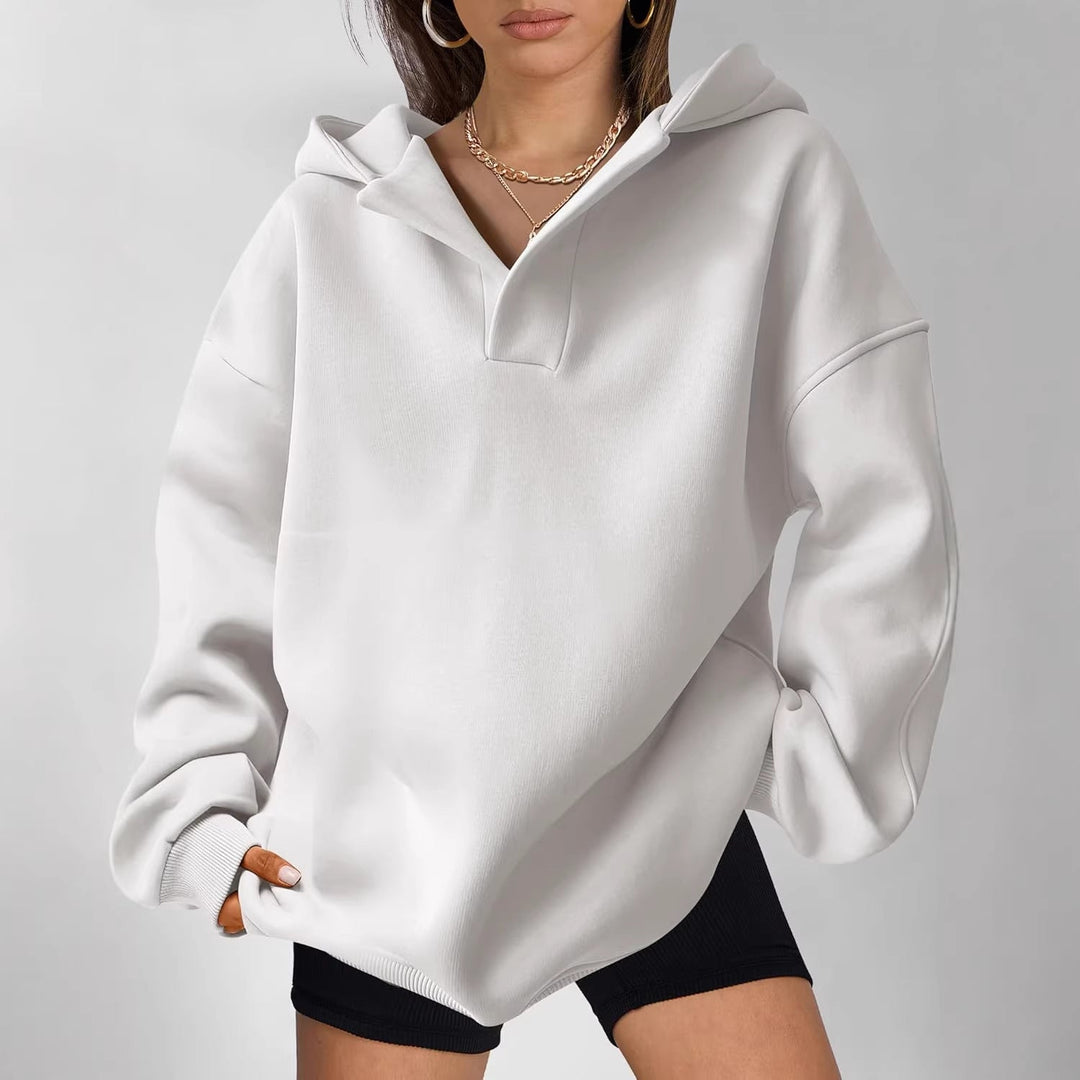 Vielseitiger Damen Oversize Hoodie mit V-Ausschnitt, ideal für Athleisure und entspannte Tage.