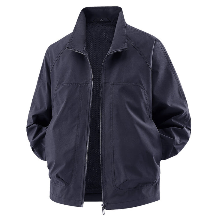 Komfortable Herren Sport Jacke aus atmungsaktivem Stoff, ideal für Outdoor-Aktivitäten. Leichte Funktionsjacke.