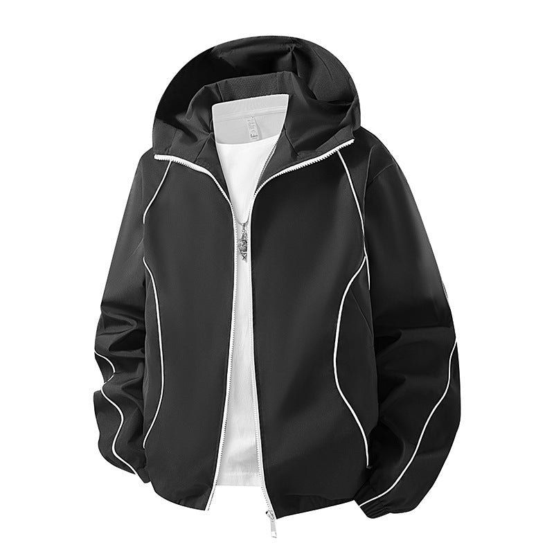 Robuste Herren-Outdoorjacke mit Kapuze, atmungsaktiv & komfortabel. Ideale Leichtjacke für unterwegs.