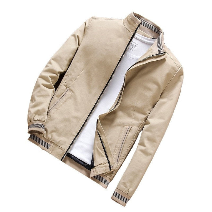 Moderne Herrenjacke mit Reißverschluss, Grau. Stilvolle Casual Mode für einen gepflegten Look.