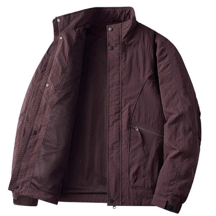 Herren Outdoor-Sportjacke in Lila, leicht. Atmungsaktiv, perfekt für Joggen, Radfahren und Wandern.