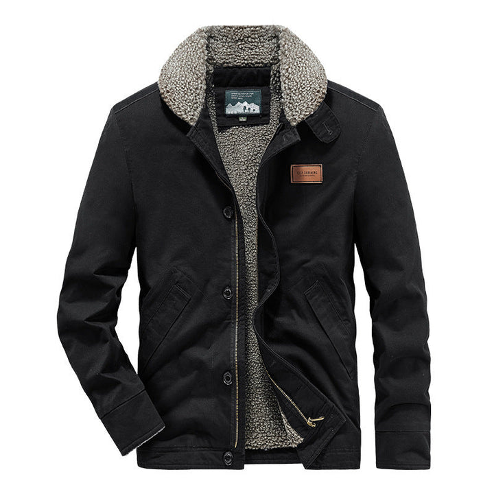Moderne Herren Winterjacke mit kuscheligem Futter und Hemdkragen. Robuste Freizeitjacke für Herrenmode.