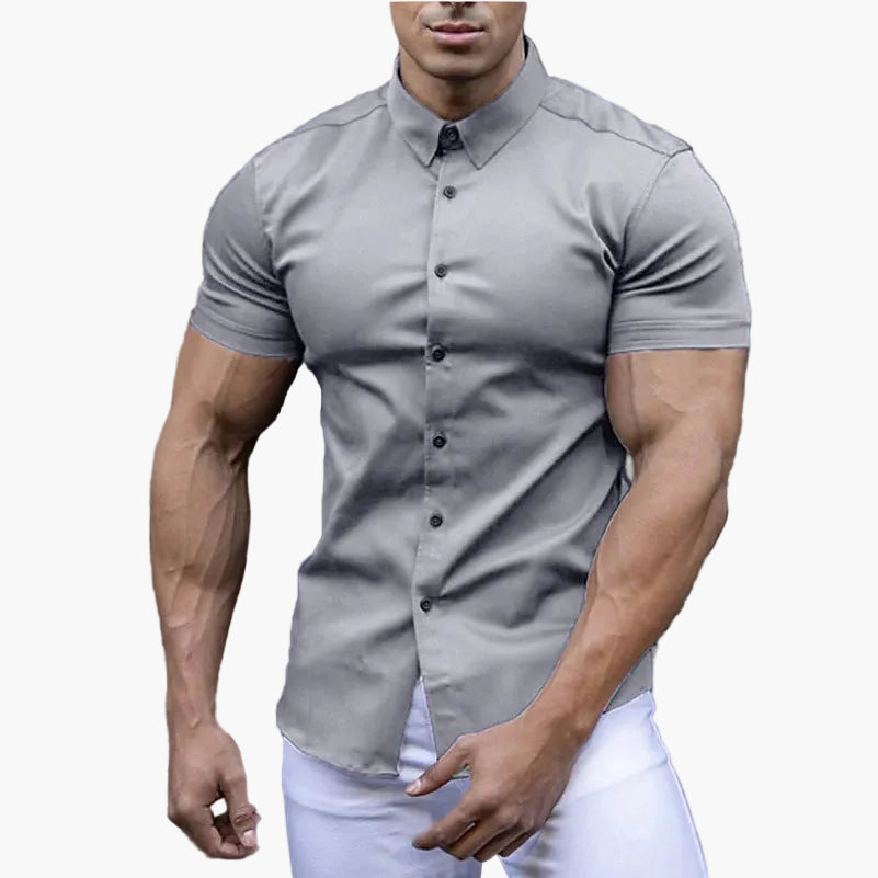 Modisches Herren Kurzarmhemd Slim-Fit mit Knopfleiste. Bequemes Oberteil für Sommer, Business und Freizeit.