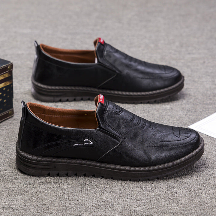 Bequeme Herren Halbschuhe mit ergonomischem Fußbett für optimalen Komfort, ideal für Büro und Freizeit.