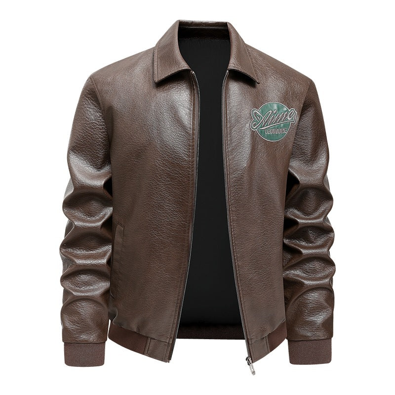 Zeitlose Herrenjacke: Lässige Übergangsjacke mit Stehkragen und dezenten Stickereien.