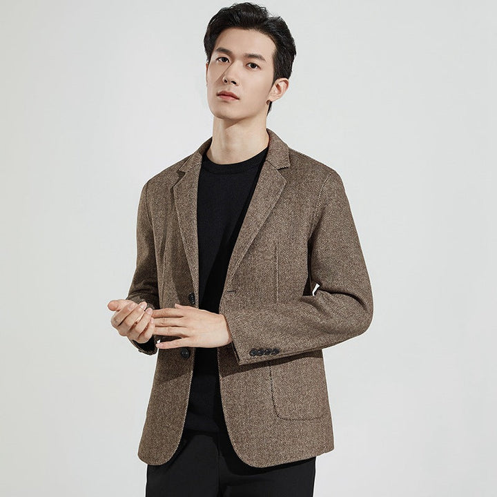 Vielseitiger Herren Blazer: Grau meliertes Fischgrätmuster Sakko. Modische Anzugjacke für den modernen Mann.