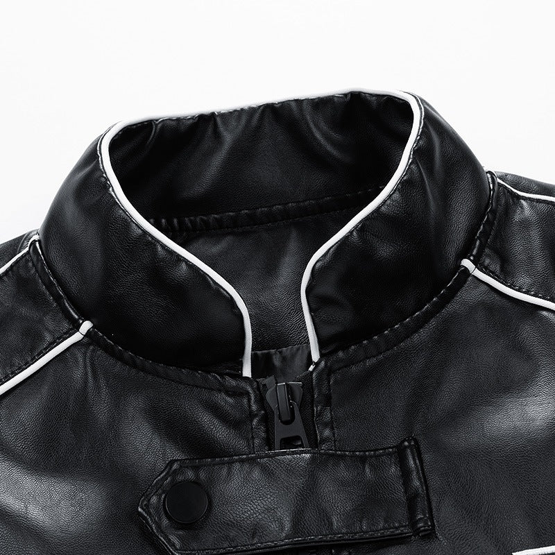 Lässige Herrenjacke schwarz im Streetwear-Look, sportlich-modern. Vielseitige Racingjacke für Freizeit und Übergangszeit.