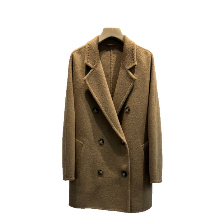 Eleganter Damen Doppelreiher Mantel in Kamel für stilvolle Business-Looks & Freizeit; hochwertige Winter-Oberbekleidung.