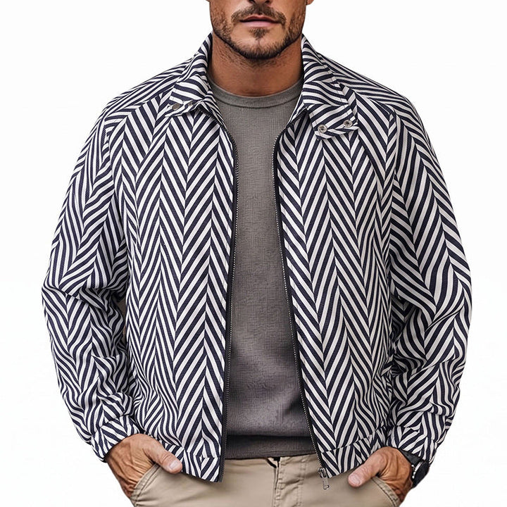 Modische Herren Übergangsjacke in Schwarz mit sportlichen Streifen. Ideal für einen eleganten Alltags- oder Freizeitlook.