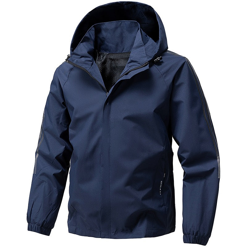 Funktionale Herren Freizeitjacke mit Kapuze, atmungsaktiv & leicht. Ideal für alle Outdoor-Abenteuer.