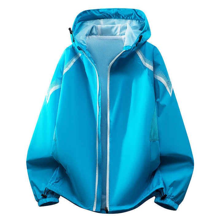 Sportliche Herren Outdoorjacke, leichtgewichtig und atmungsaktiv, mit praktischer Kapuze.