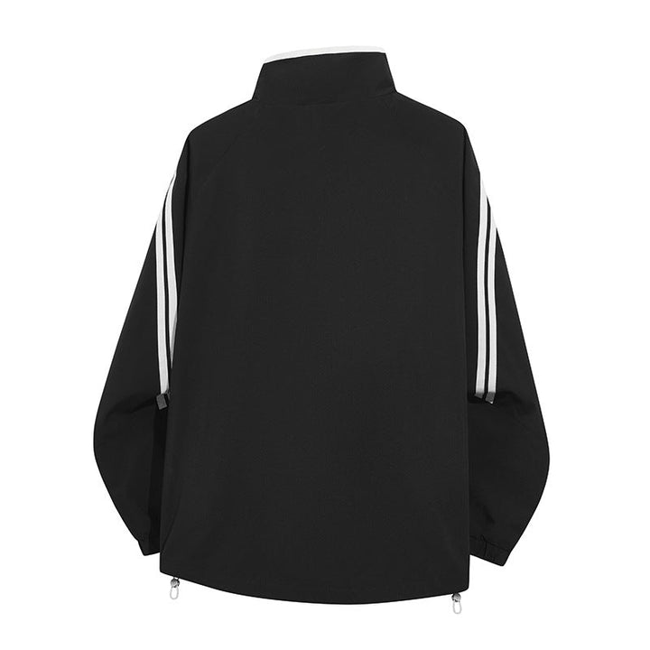 Schwarze Herren Übergangsjacke, winddicht und leicht. Funktionale Sportjacke für Outdoor & Freizeit.