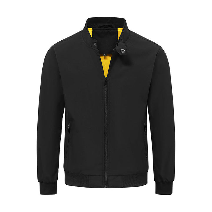 Sportlich-elegante leichte Übergangsjacke für Herren, mit Reißverschluss und hohem Kragen, optimal für Outdoor-Aktivitäten.