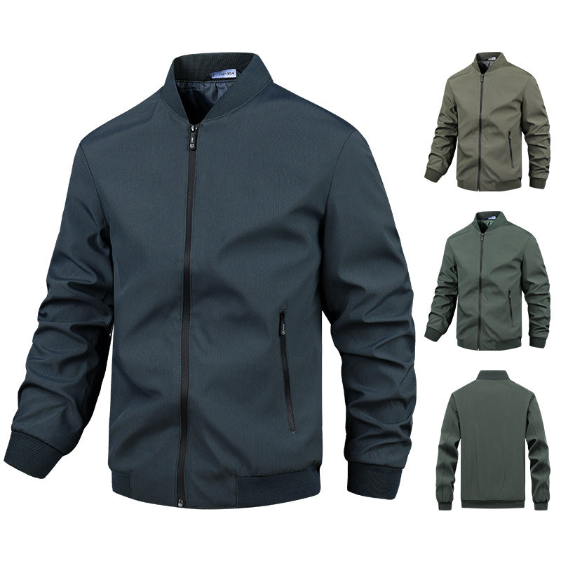 Leichte Herren Übergangsjacke mit Stehkragen, optimaler Schutz für kühlere Tage.