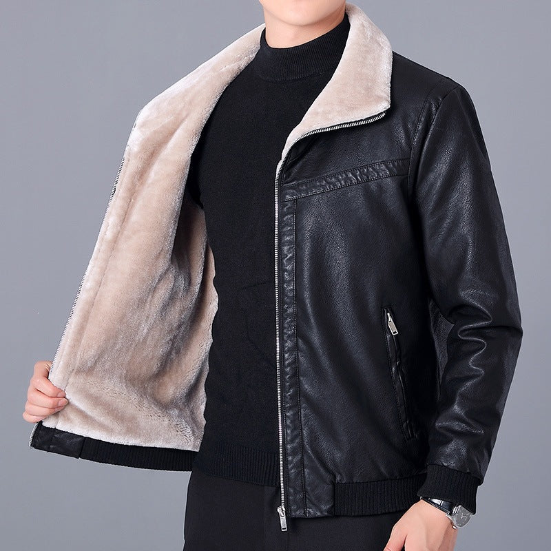 Warme Herrenjacke in Weinrot, modischer Schnitt, ideal als Übergangsjacke oder leichte Winterjacke.