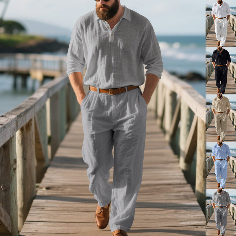 Sommerlicher Herren Zweiteiler: Atmungsaktives Poloshirt & leichte Hose, das perfekte Outfit für warme Tage.