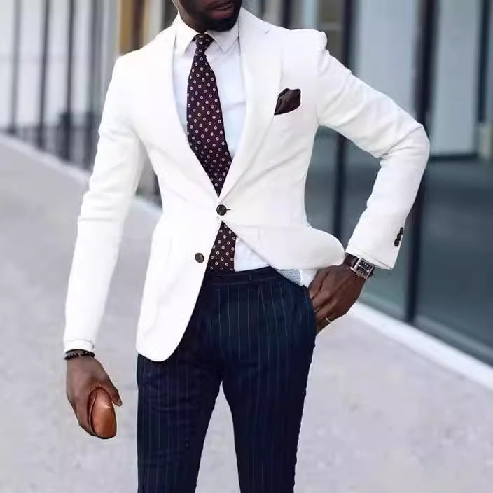 Blauer Slim Fit Herrenblazer: Moderner, eleganter Schnitt für Business & Freizeit. Stilvolles Herren Sakko.