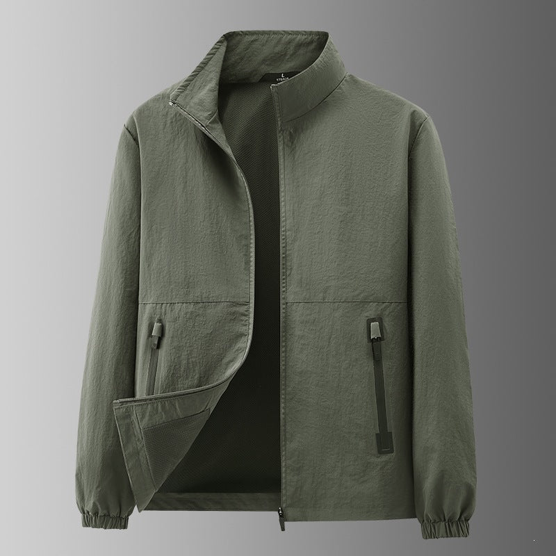 Stylische Herren Reisejacke mit Stehkragen, funktionell und komfortabel für unterwegs.