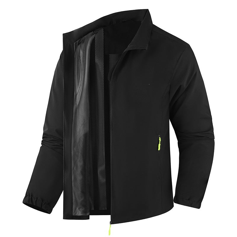 Outdoor-Windjacke für Herren, atmungsaktiv, mit praktischen Taschen, für sportliche Aktivitäten.