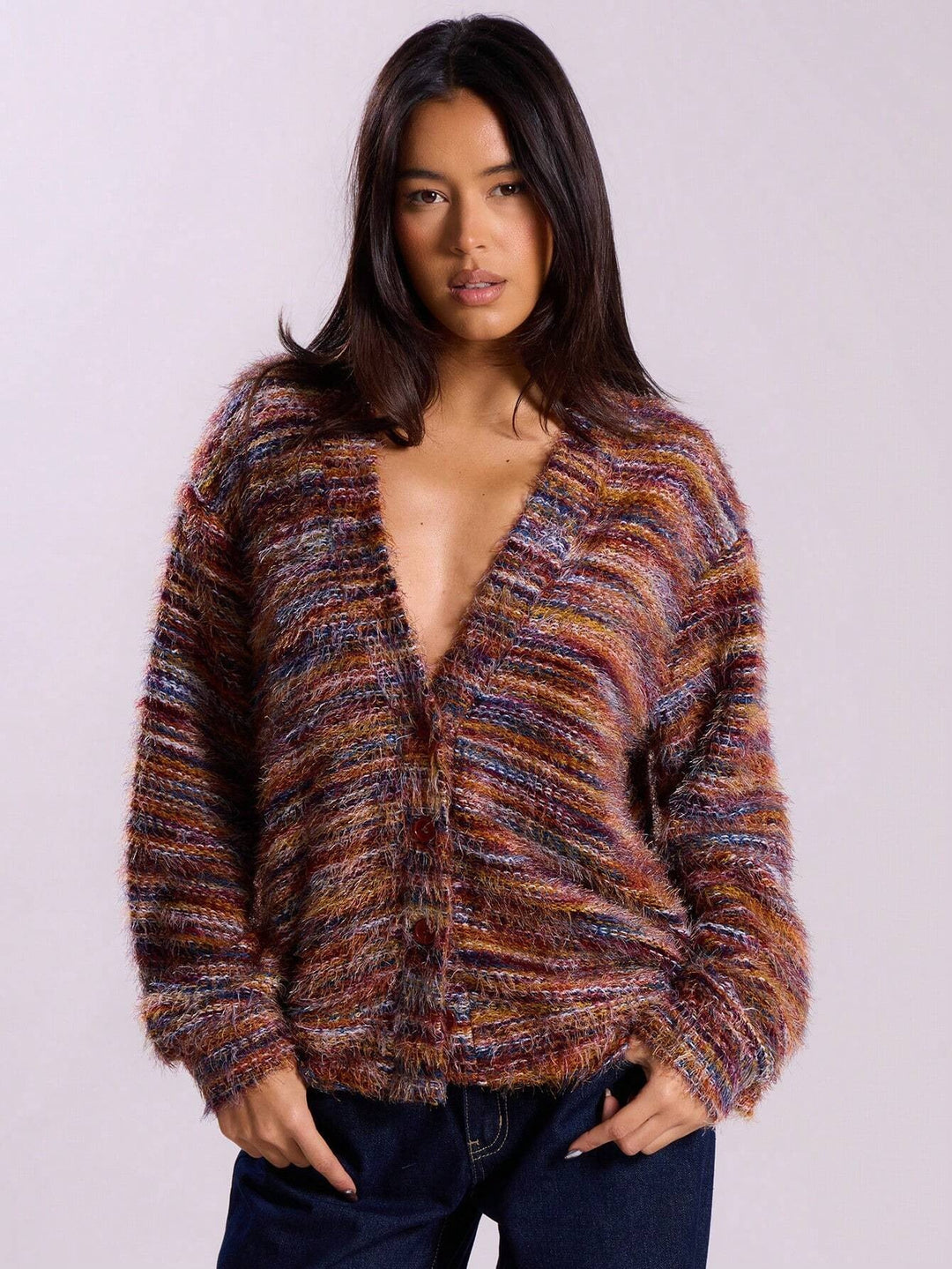 Stylischer Damen Oversize-Pullover mit Carmen-Ausschnitt. Gemütlich & elegant für Herbst- & Wintermode.