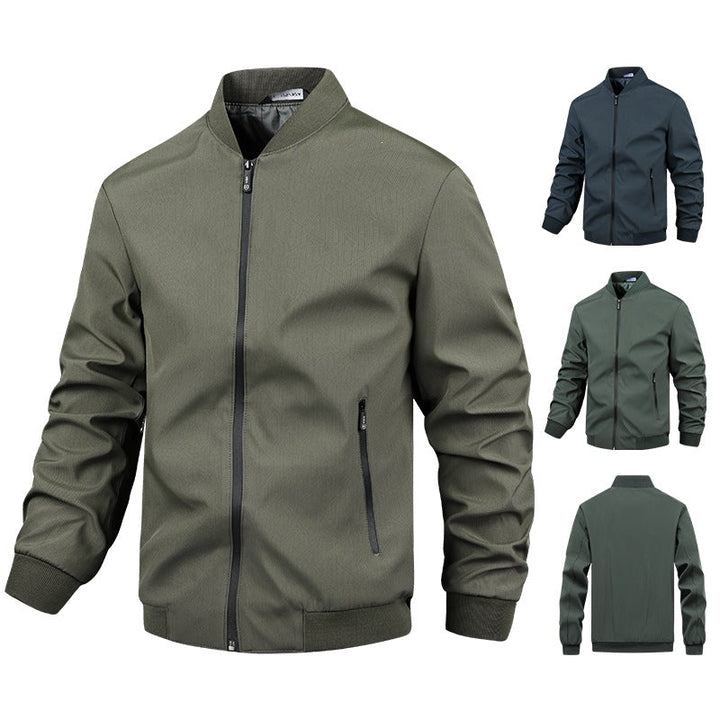 Modische Herren Freizeitjacke mit Stehkragen, stilvoll & lässig für den Übergang.