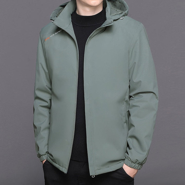 Winddichte Herren Outdoor-Funktionsjacke für Freizeit & Reisen, atmungsaktiv und bequem.