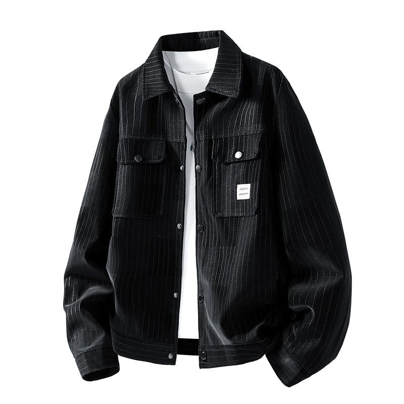 Komfortable Herren Casual-Jacke mit praktischen Brusttaschen. Modische Oberbekleidung für Frühling & Herbst.