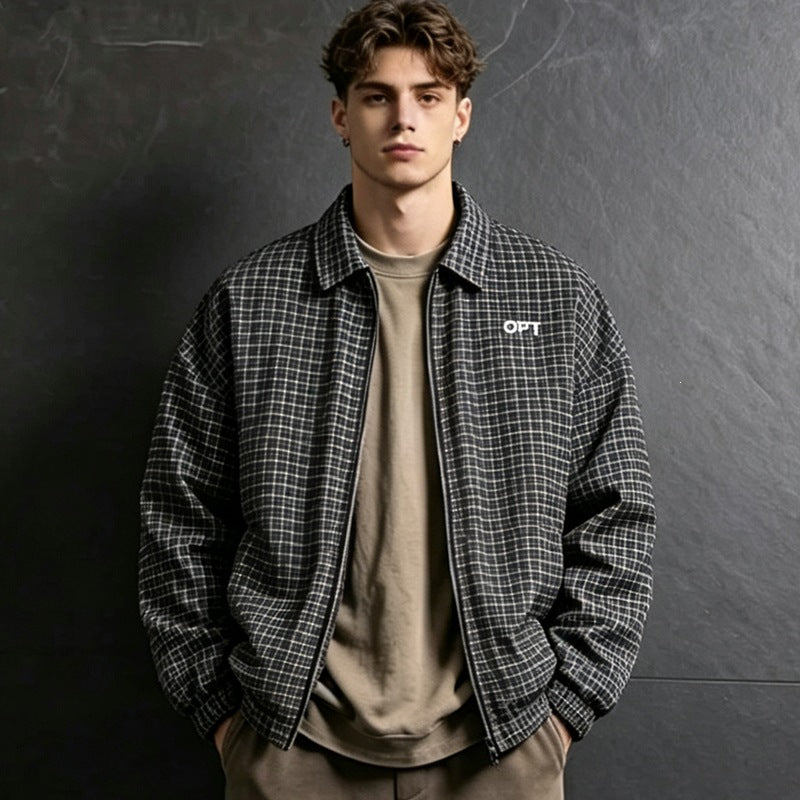 Stilvolle Herren Übergangsjacke mit klassischem Karomuster, ideal für Casual-Looks & Outdoor-Aktivitäten.