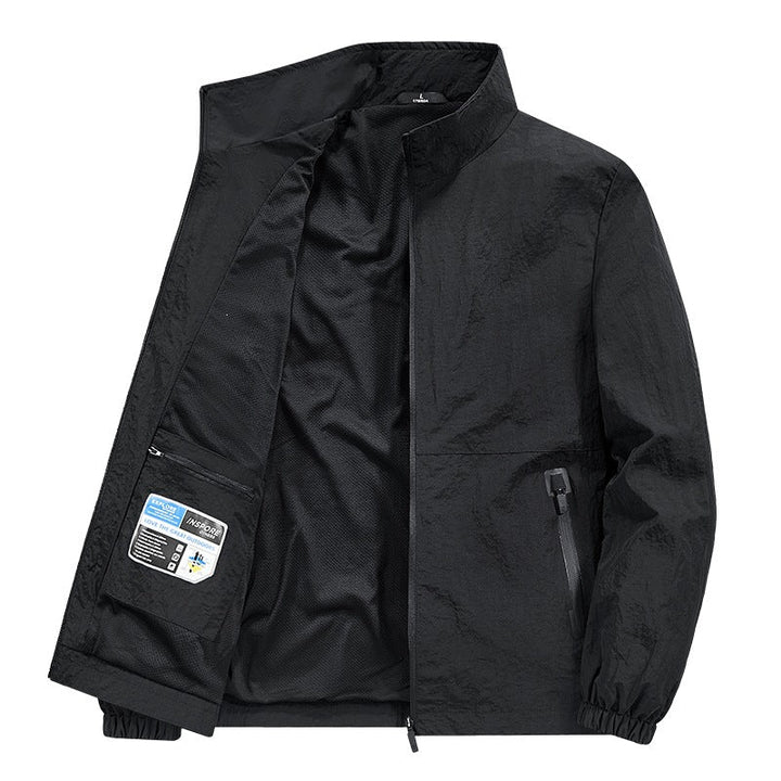 Sportliche Herren Freizeitjacke, leicht und bequem für Outdoor-Aktivitäten und den Alltag.