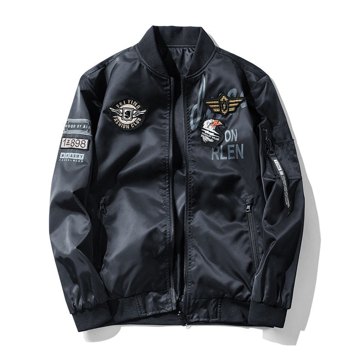 Lässige Streetwear Bomberjacke für Herren, dunkelblau. Ideal für einen modernen urbanen Look und kühle Abende.