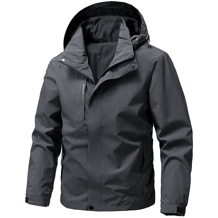 Detailansicht der hochwertigen Herren Funktionsjacke: wasserabweisendes Material, robuster Reißverschluss.