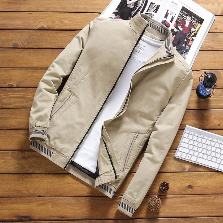 Vielseitige Herren Freizeitjacke, klassisch, für stilvolle Casual-Outfits und den Übergang.